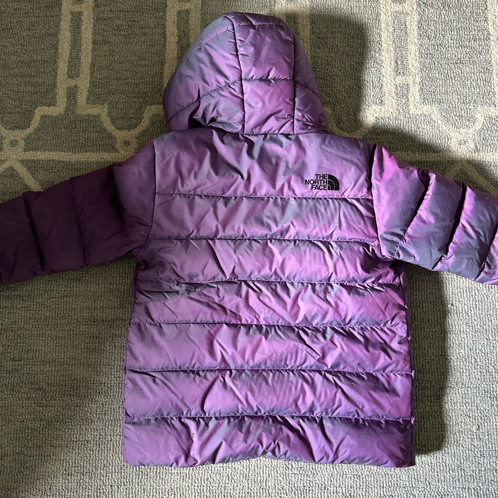 Girls North Face Purple Metallic Down Puffer Hooded Jacket - Picture 4 of 5